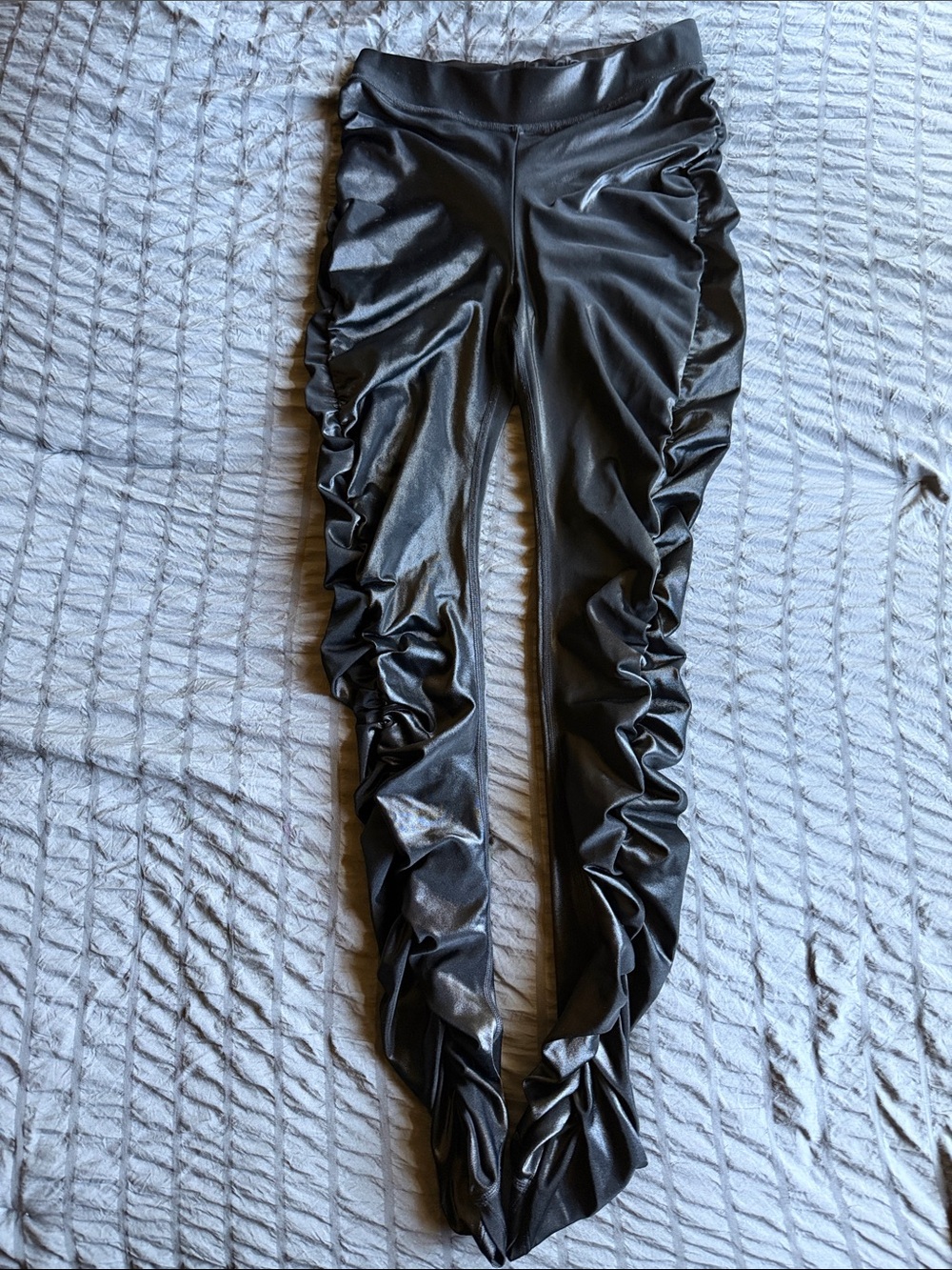 ALO Yoga Black Shiny Ruched Leggings